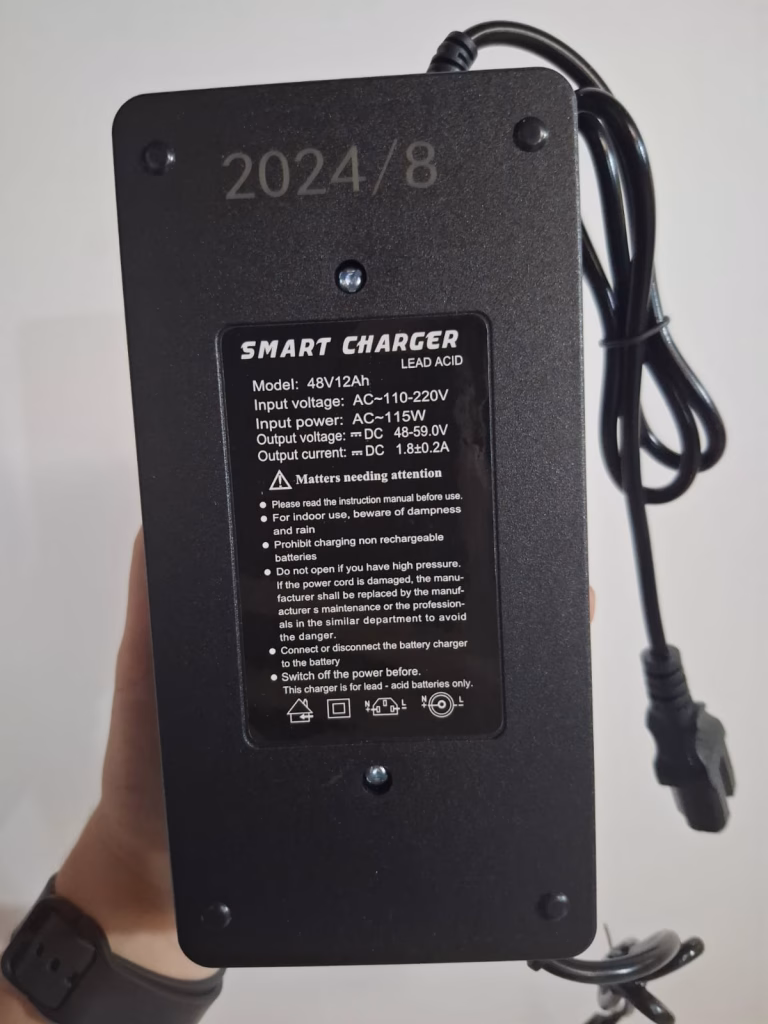 cargador para bicimoto y bicicleta eléctrica 48v (12ah) – conector 3 pines (tipo xlr)